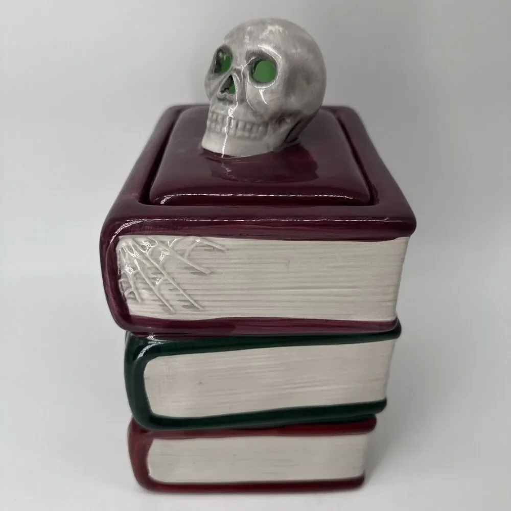 Mr.‎ Christmas Potions Brews Spells Books Cookie Jar Light Up Skull Witchcraft